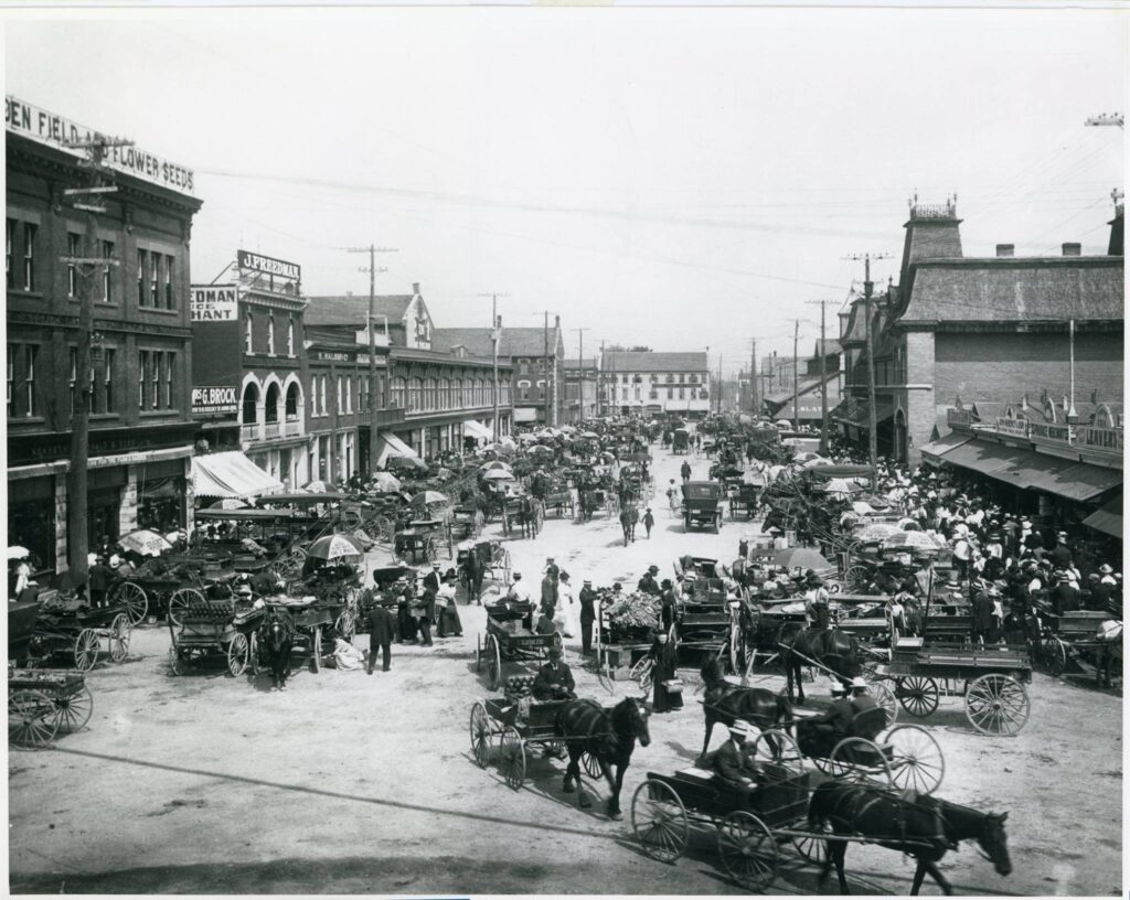 J Freedman sign on 52-54 Byward Market Square circa 1910. 