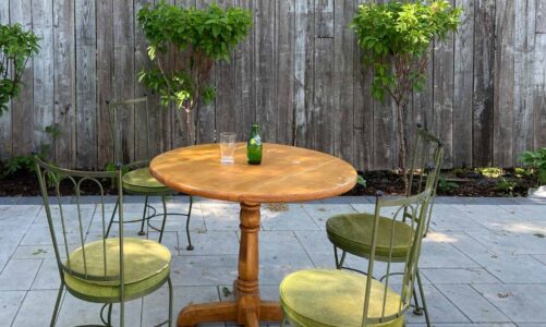 The outdoor patio at Alpha & Omega Gallery:      An oasis of quiet in the Market 